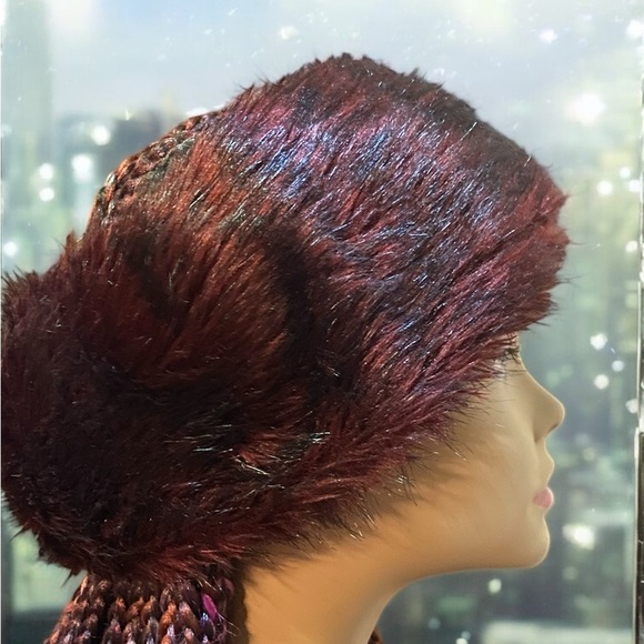 Elegant Burgundy Women's Hairpiece - Picture 2 of 3